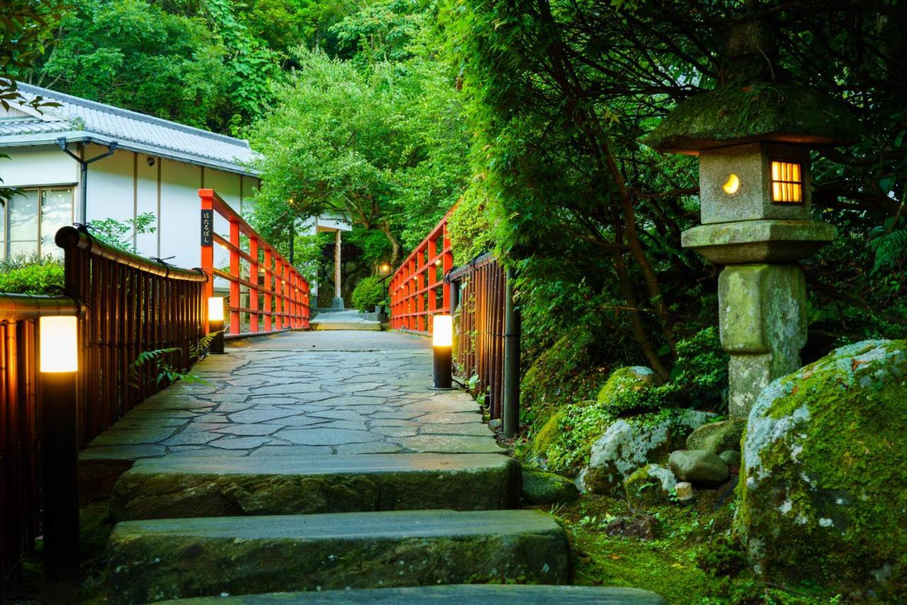 Beppu Showaen Екстериор снимка