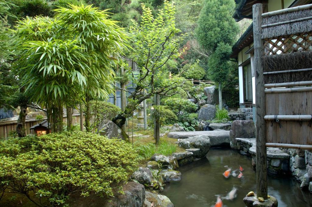 Beppu Showaen Екстериор снимка
