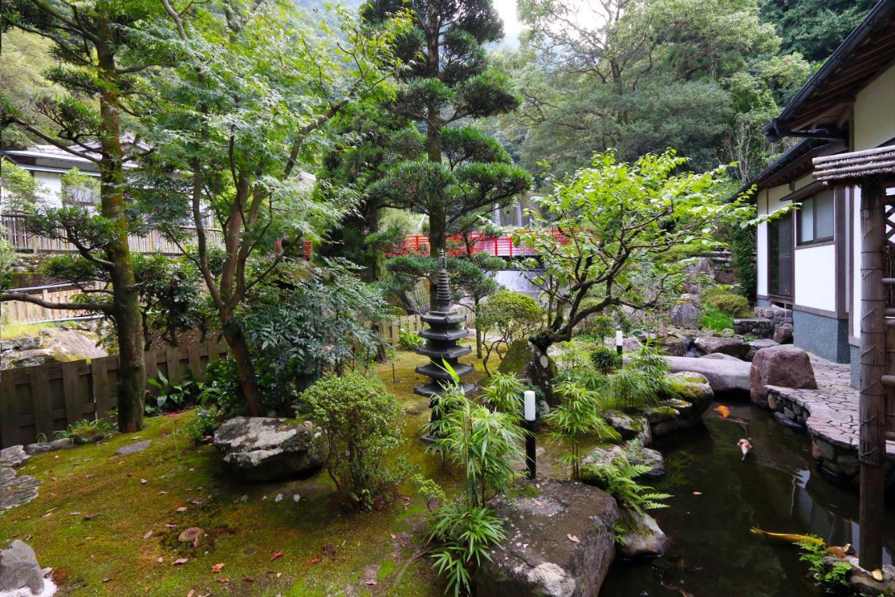 Beppu Showaen Екстериор снимка